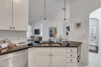 3621 Vinings Slope SE in Atlanta, GA - Building Photo - Building Photo