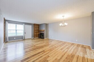 2726 E Otero Pl in Centennial, CO - Building Photo - Building Photo