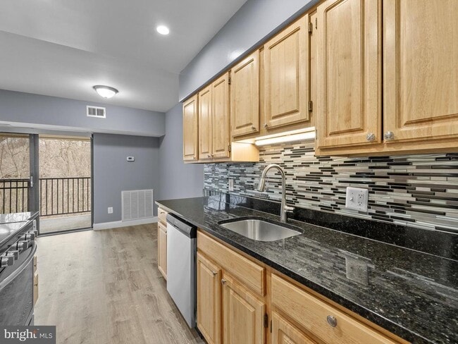 property at 11613 Stoneview Square