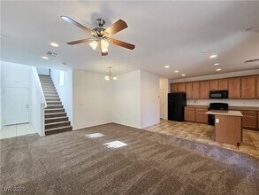 7596 Peaceful Trellis Dr in Las Vegas, NV - Building Photo - Building Photo