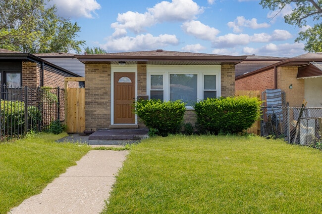 property at 6903 S Ada St