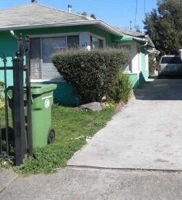 7012 Lockwood St in Oakland, CA - Building Photo