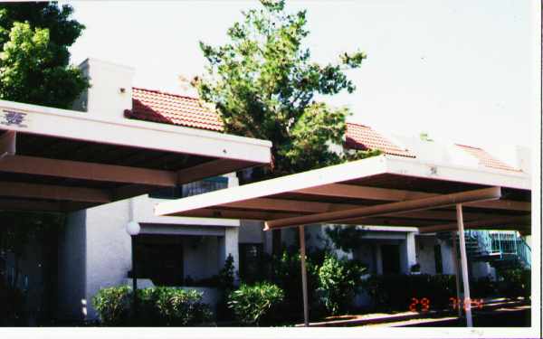 Catalina Apartments in Phoenix, AZ - Foto de edificio - Building Photo