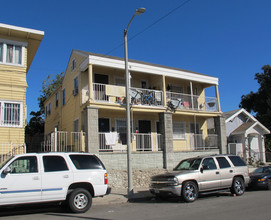 1537 Michigan Ave in Los Angeles, CA - Foto de edificio - Building Photo