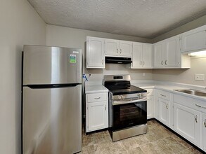 3241 Remington Dr in Indianapolis, IN - Building Photo - Building Photo