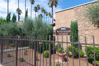 Briarwood Apartments - Riverside, CA in Riverside, CA - Foto de edificio - Building Photo