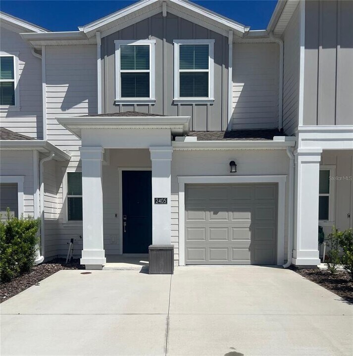 2405 Brook Marsh Lp in Kissimmee, FL - Building Photo