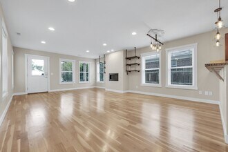 3323 Clayton St in Denver, CO - Building Photo - Building Photo