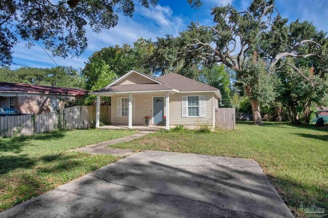 1010 W Lloyd St in Pensacola, FL - Building Photo - Building Photo