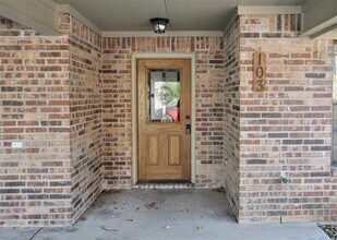 663 W Tarleton St in Stephenville, TX - Building Photo - Building Photo