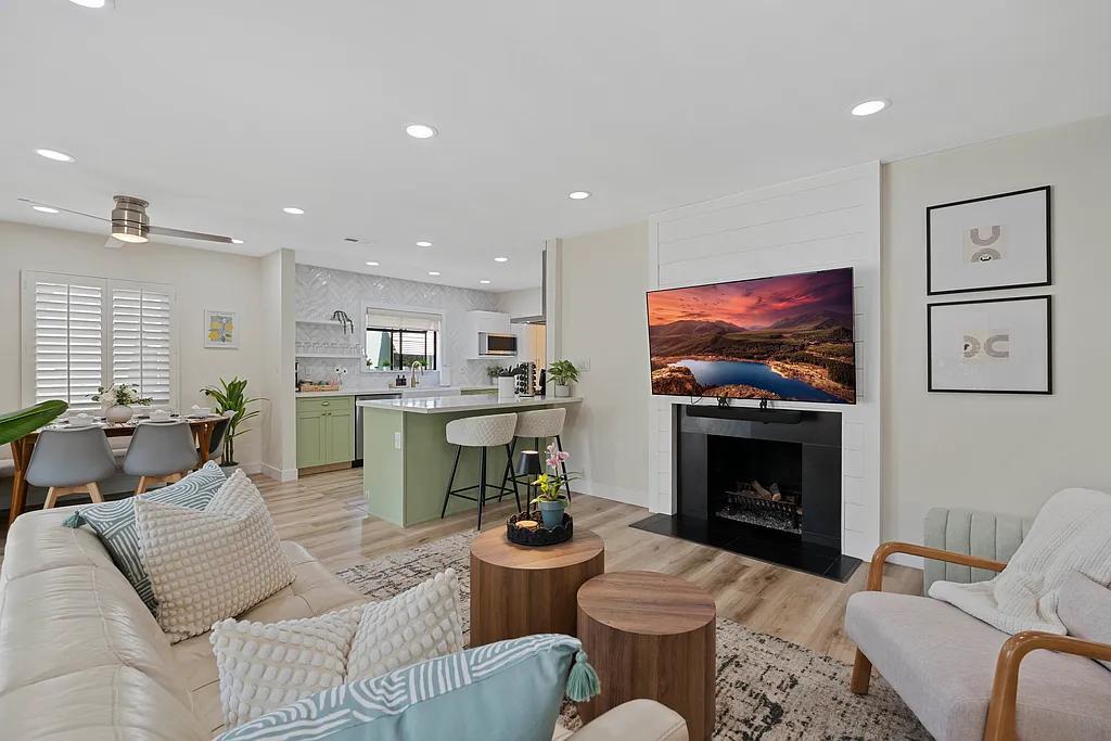 1009 Catalina Ave in Santa Ana, CA - Building Photo