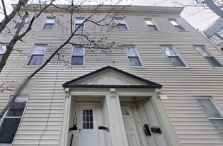 66 Middle St, Unit 3 in Boston, MA - Building Photo