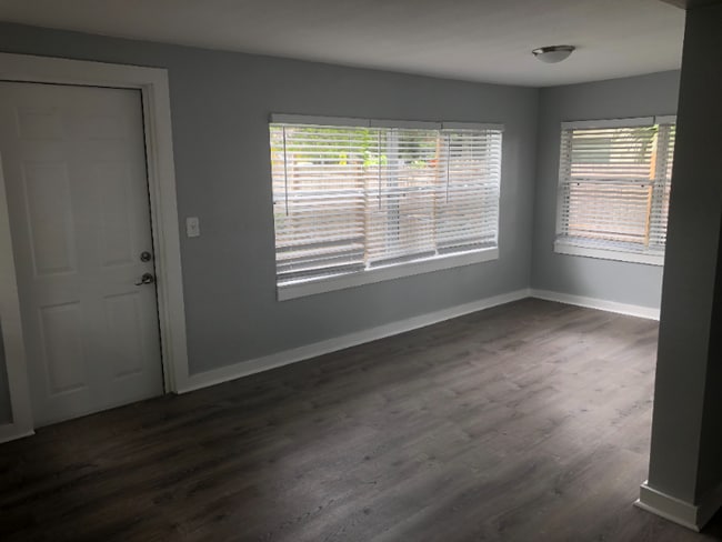 4664 19th Ave S in St. Petersburg, FL - Building Photo - Building Photo