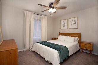 36 Poplar Ct in Fletcher, NC - Building Photo - Building Photo