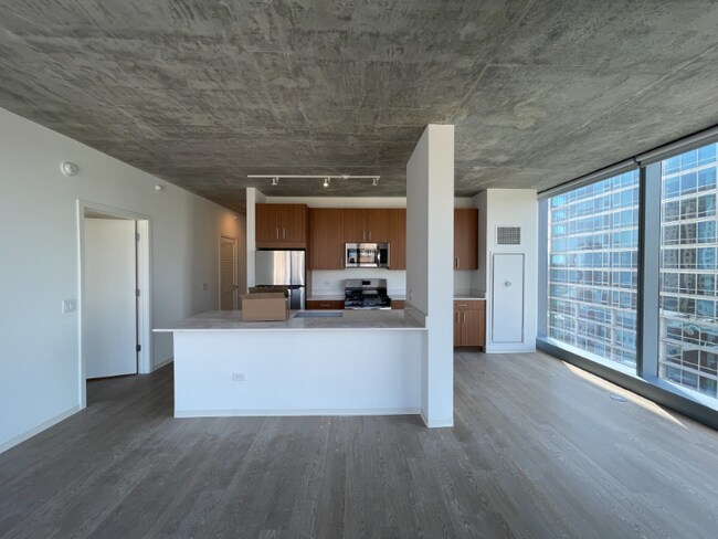 property at 1400 E 14th St