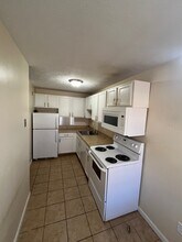 339 Oakland St, Unit 14 in Manchester, CT - Building Photo - Building Photo