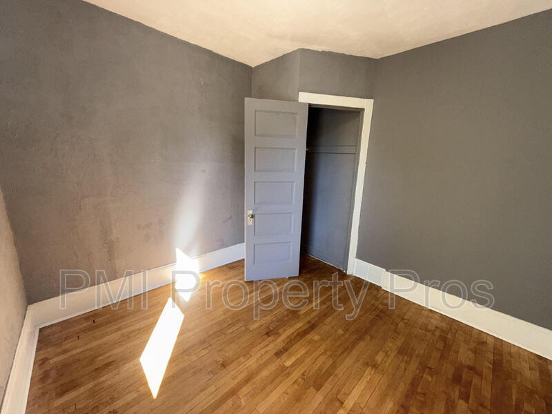 2575 N 34th St in Milwaukee, WI - Building Photo