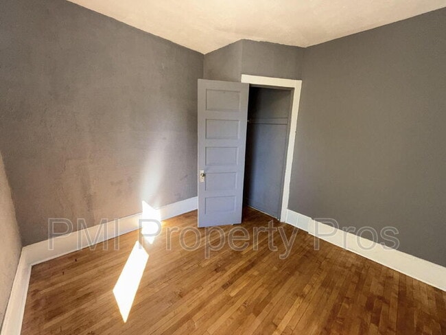 property at 2575 N 34th St