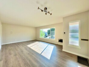 1110 W 3rd St in Benicia, CA - Building Photo - Building Photo