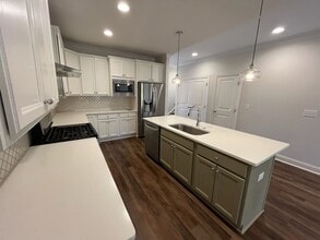542 Cloverdale Dr in Auburn, AL - Building Photo - Building Photo