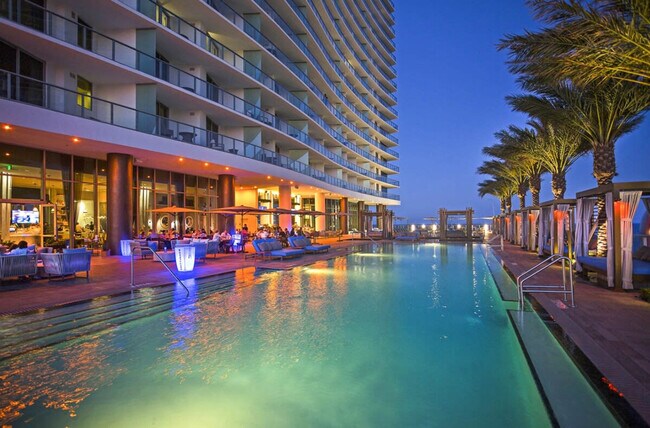 4111 S Ocean Dr in Hollywood, FL - Building Photo - Building Photo