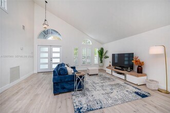 1381 NW 144th Ave in Pembroke Pines, FL - Building Photo - Building Photo