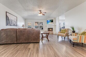 6106 7th St in Lubbock, TX - Building Photo - Building Photo