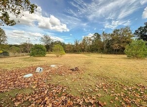 18 Sutterfield Ln in Huntsville, TX - Building Photo - Building Photo