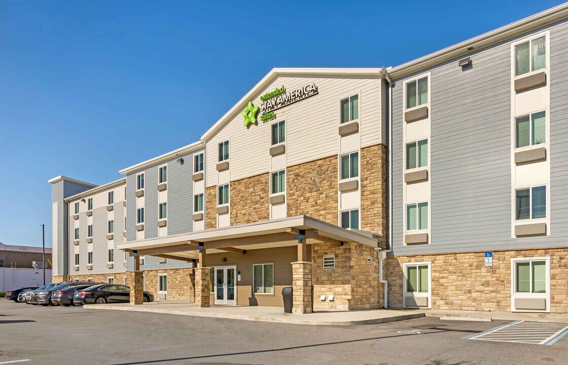 Furnished Studio-Orlando - Kissimmee in Kissimmee, FL - Foto de edificio