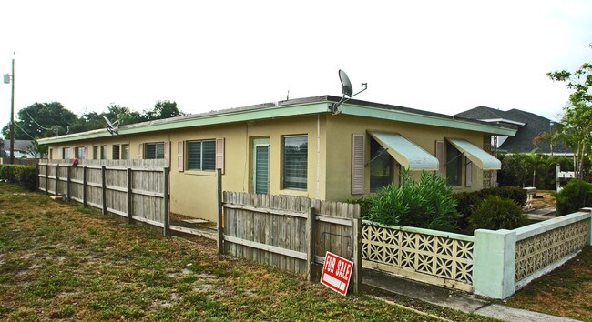 612 N Federal Hwy in Lake Worth, FL - Building Photo - Building Photo
