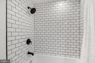 618 N 40th St in Philadelphia, PA - Building Photo - Building Photo