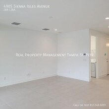 4905 Sienna Isles Ave in Wimauma, FL - Building Photo - Building Photo