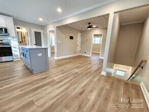 411 W 6th Ave in Gastonia, NC - Building Photo - Building Photo