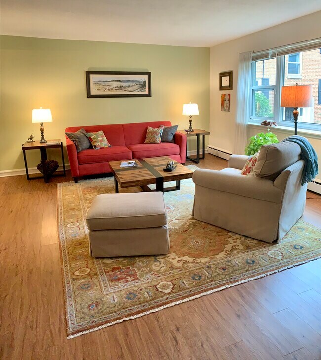 2311 Central St, Unit 2E, Unit 2E