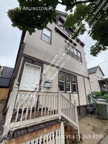 1660 N Arlington Pl in Milwaukee, WI - Building Photo