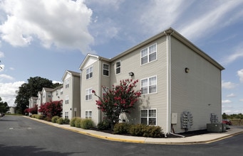 Linkside Apartments in Magnolia, DE - Foto de edificio - Building Photo