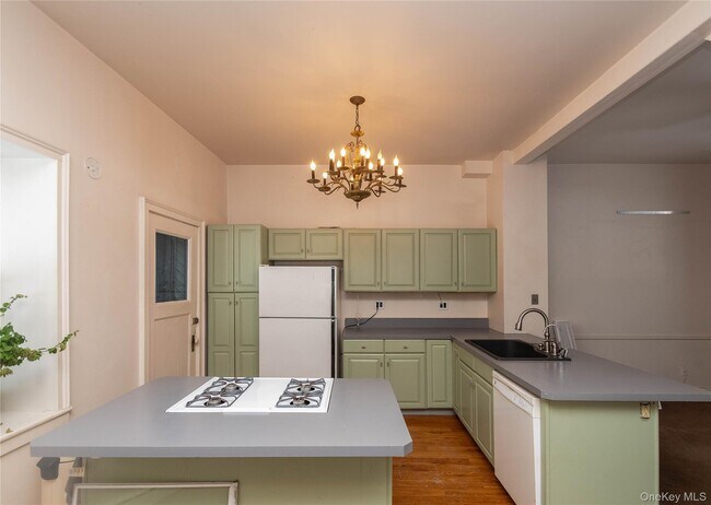 4 Sengen Ln in Cornwall On Hudson, NY - Building Photo - Building Photo