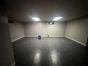 1703 10th St in Emmetsburg, IA - Foto de edificio - Building Photo