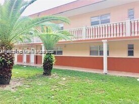 2750 Pierce St in Hollywood, FL - Building Photo