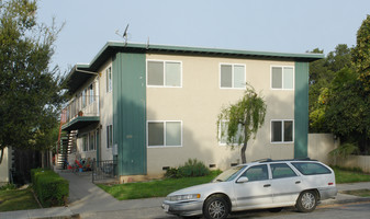 7233 Rosanna Street Apartments