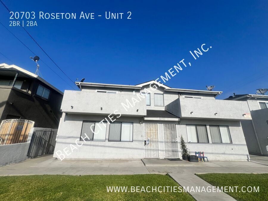 20703 Roseton Ave in Lakewood, CA - Building Photo