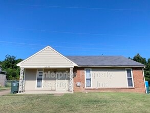 4381 Howardcrest Dr in Memphis, TN - Building Photo - Building Photo