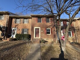 200 Farrell Ln in Fredericksburg, VA - Building Photo