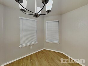 1658 Wildflower Dr in Waxahachie, TX - Building Photo - Building Photo