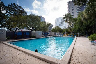 850 N Miami Ave, Unit W-908 in Miami, FL - Building Photo - Building Photo