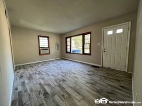 1914 10th St in Des Moines, IA - Building Photo - Building Photo