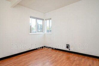 7180 SE Tolman St in Portland, OR - Building Photo - Building Photo