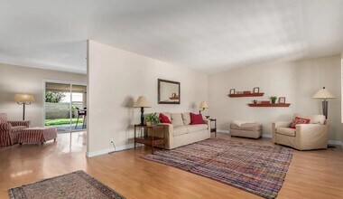 1953 E Laguna Dr in Tempe, AZ - Building Photo - Building Photo