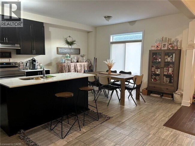 37 Homestead Way in Thorold, ON - Building Photo - Building Photo