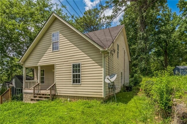 2045 Baker Rd NW in Atlanta, GA - Building Photo - Building Photo